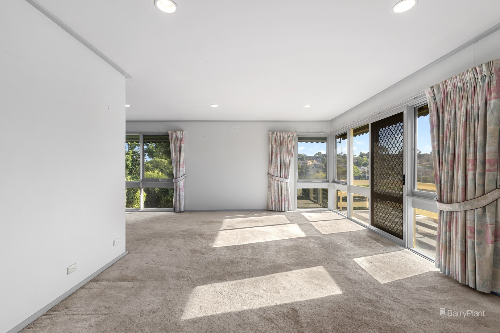 10 Bedford Court, Heidelberg, VIC 3084, Heidelberg - Thumbnail 2