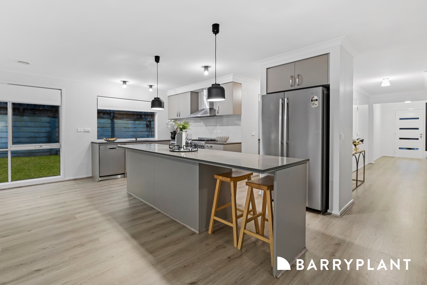 10 Bella Vista Crescent, Pakenham, VIC 3810 - Thumbnail 2 - 28/08/2025