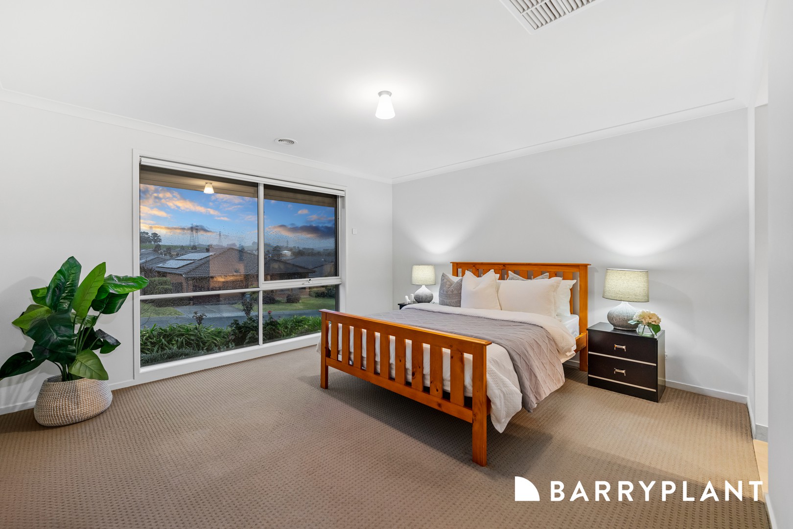10 Bella Vista Crescent, Pakenham, VIC 3810, Pakenham - Thumbnail 6