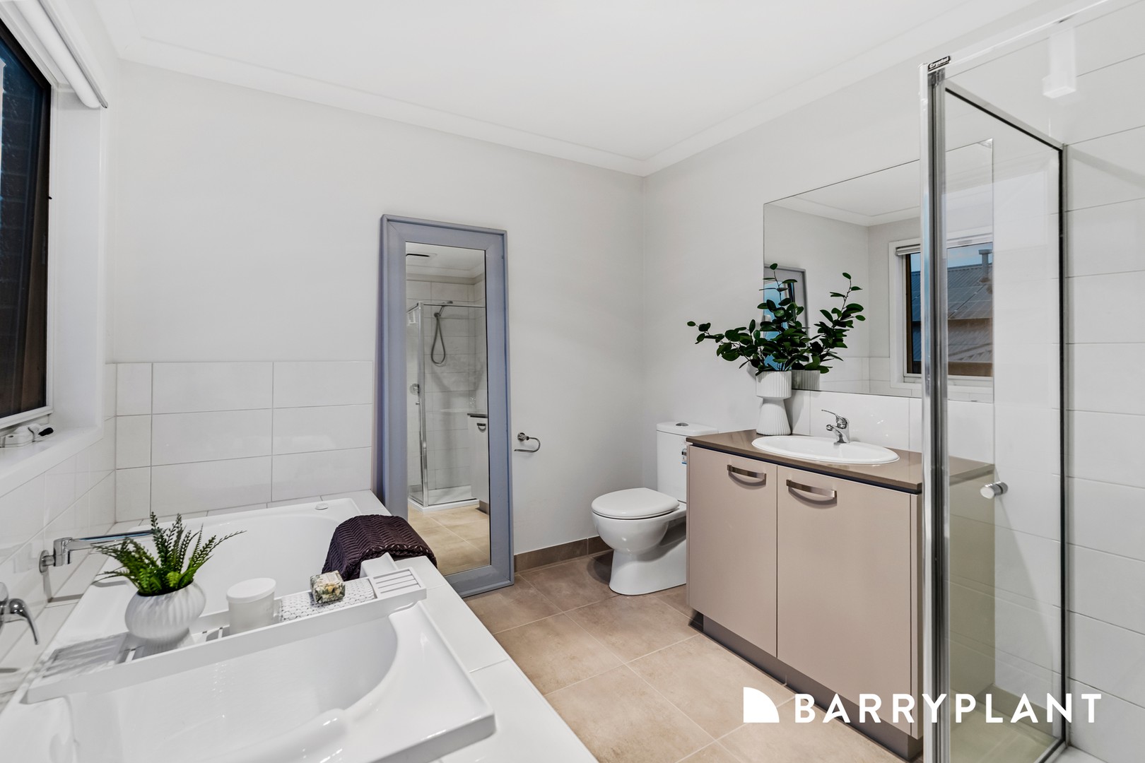 10 Bella Vista Crescent, Pakenham, VIC 3810, Pakenham - Thumbnail 7