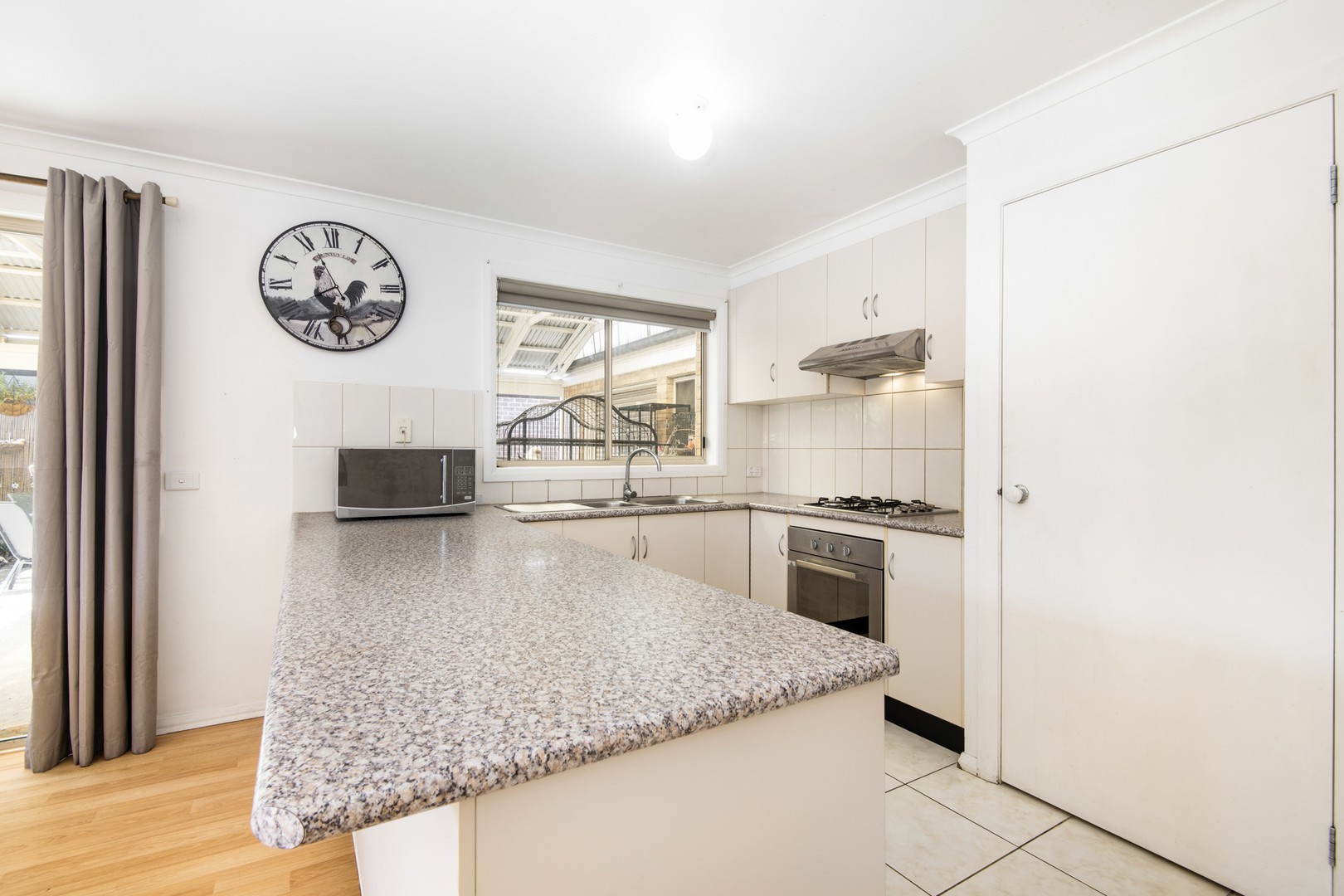 10 Bellagio Court, Whittington, VIC 3219, Whittington - Thumbnail 2