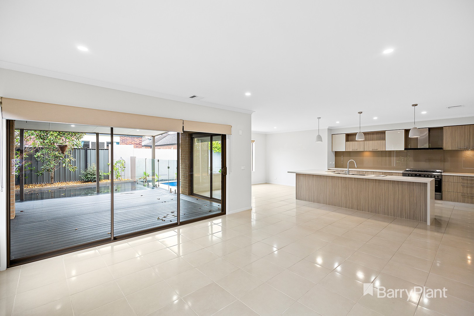 10 Blackforest Way, Clyde North, VIC 3978, Clyde North - Thumbnail 5