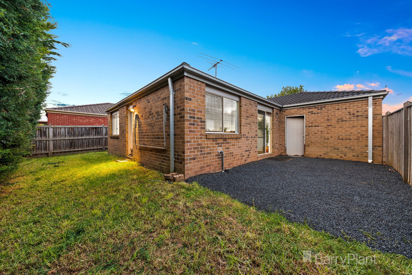 10 Bohemia Crescent, Pakenham, VIC 3810, Pakenham - Thumbnail 6