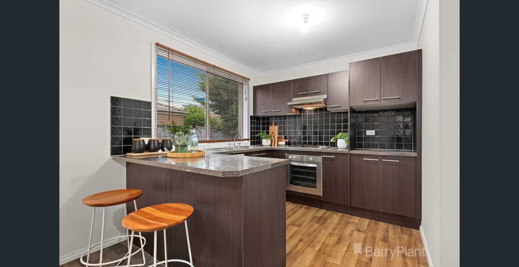 10 Bohemia Crescent, Pakenham, VIC 3810, Pakenham - Thumbnail 2