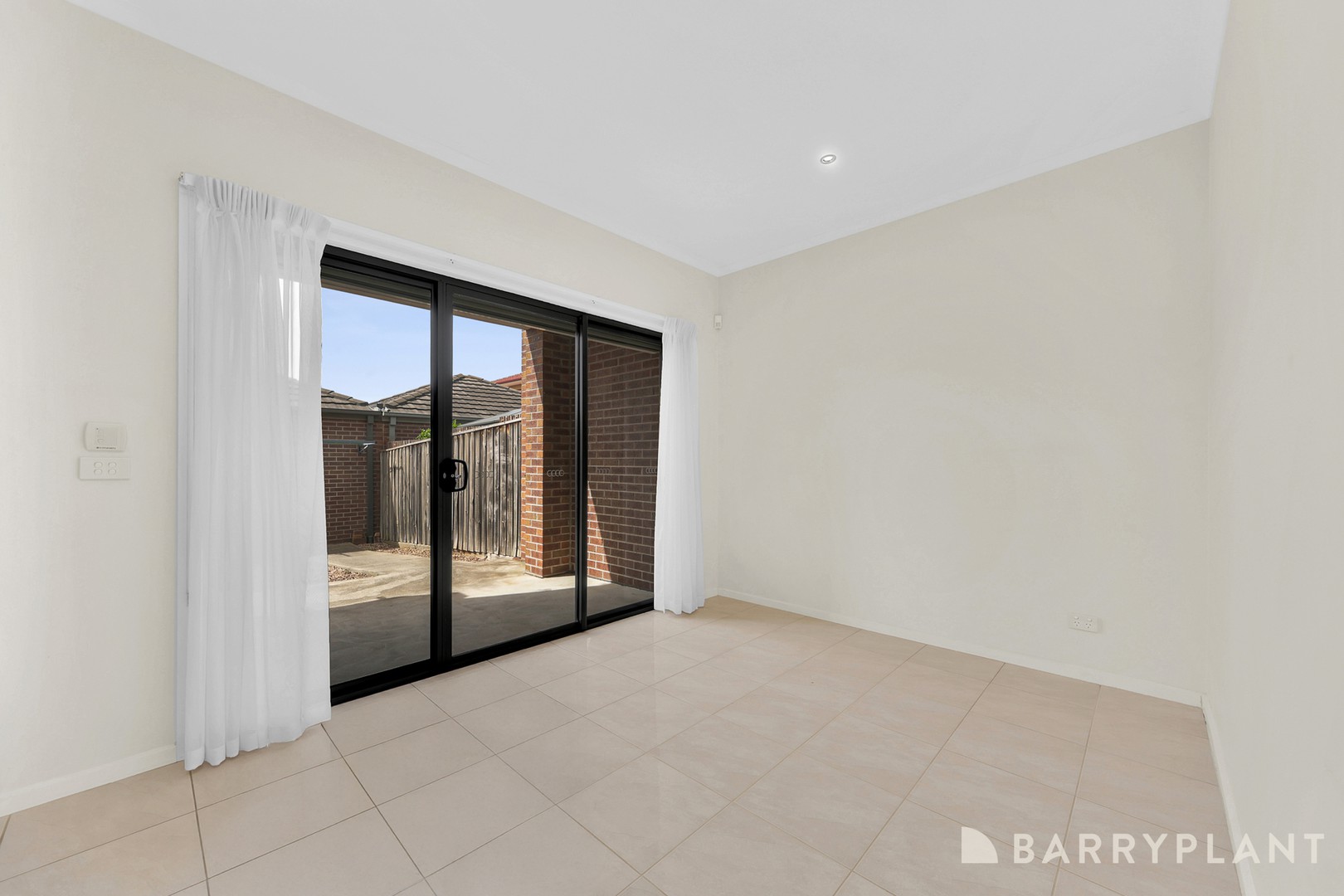 10 Bonniebird Lane, South Morang, VIC 3752, South Morang - Thumbnail 6
