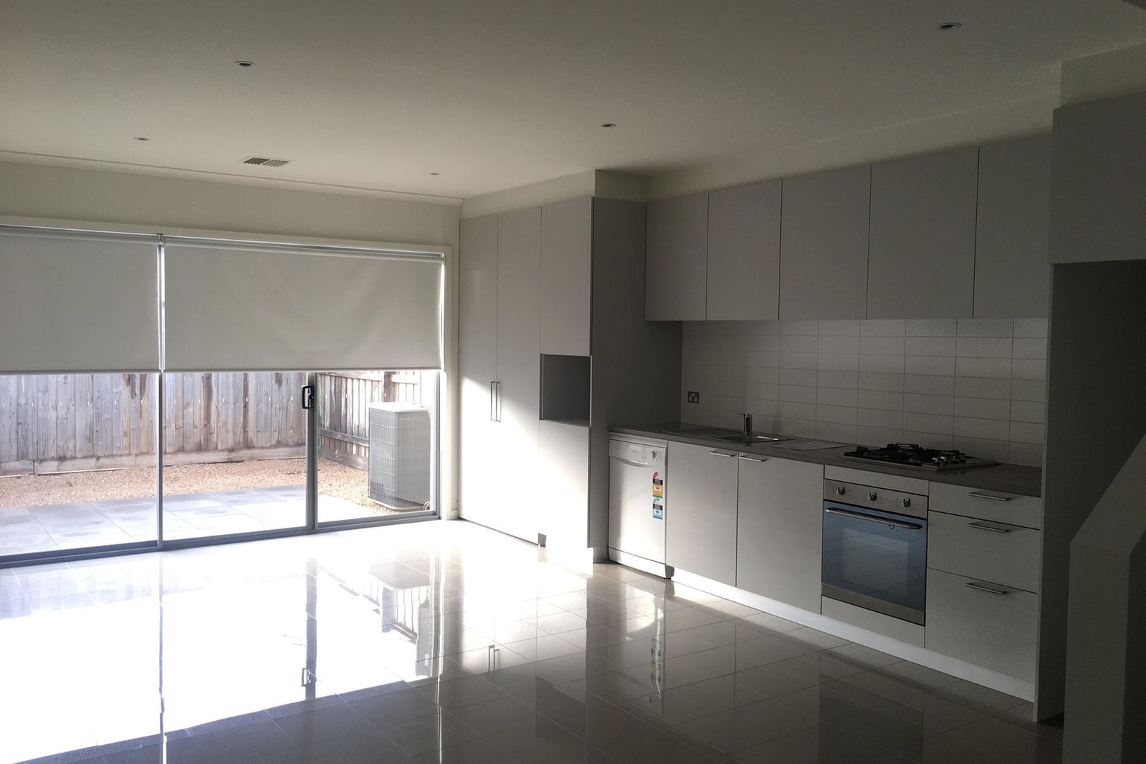 10 Botanic Place, Wantirna South, VIC 3152, Wantirna South - Thumbnail 2