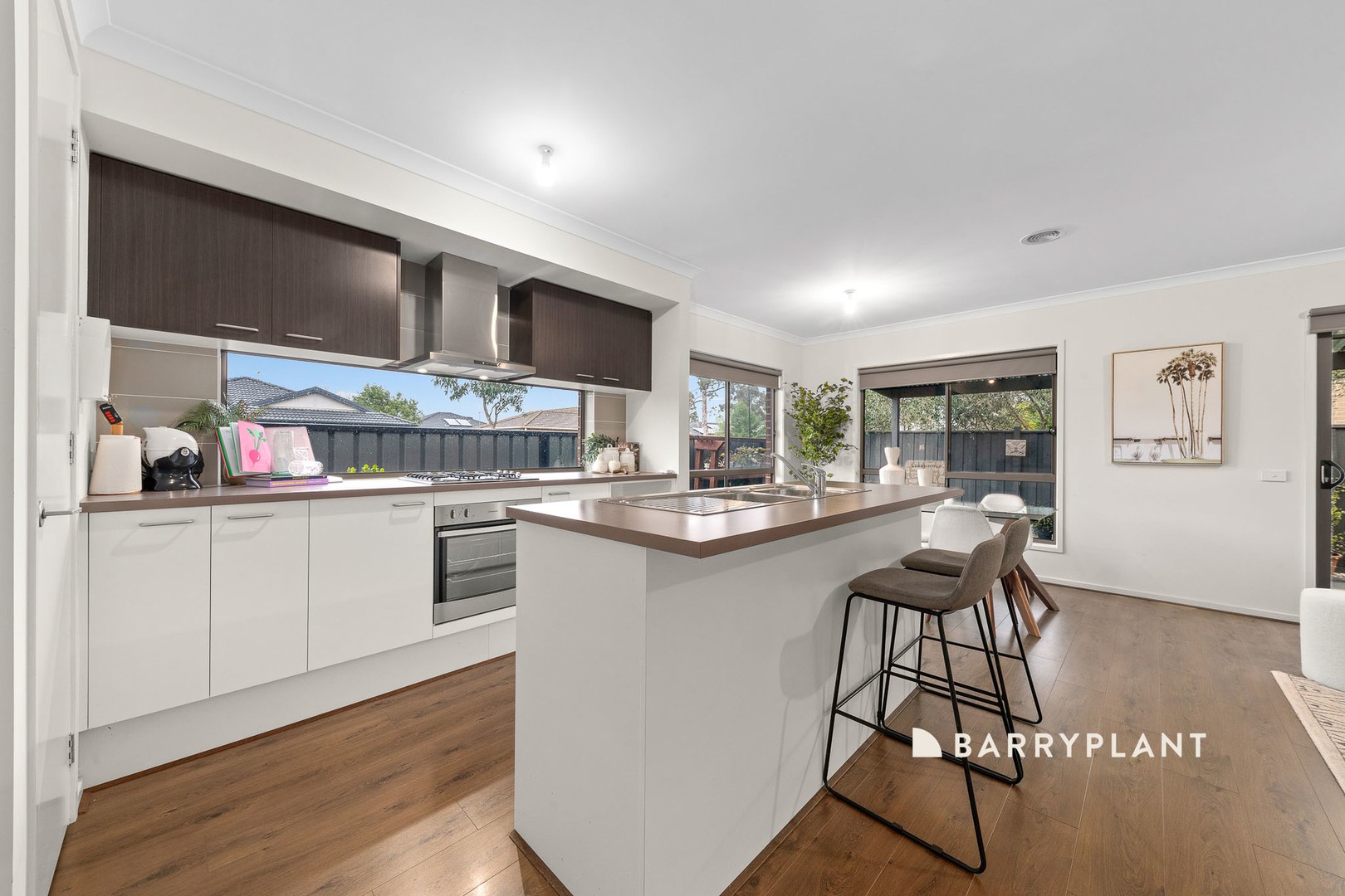 10 Bradshaw Way, Clyde North, VIC 3978, Cranbourne East - Thumbnail 2