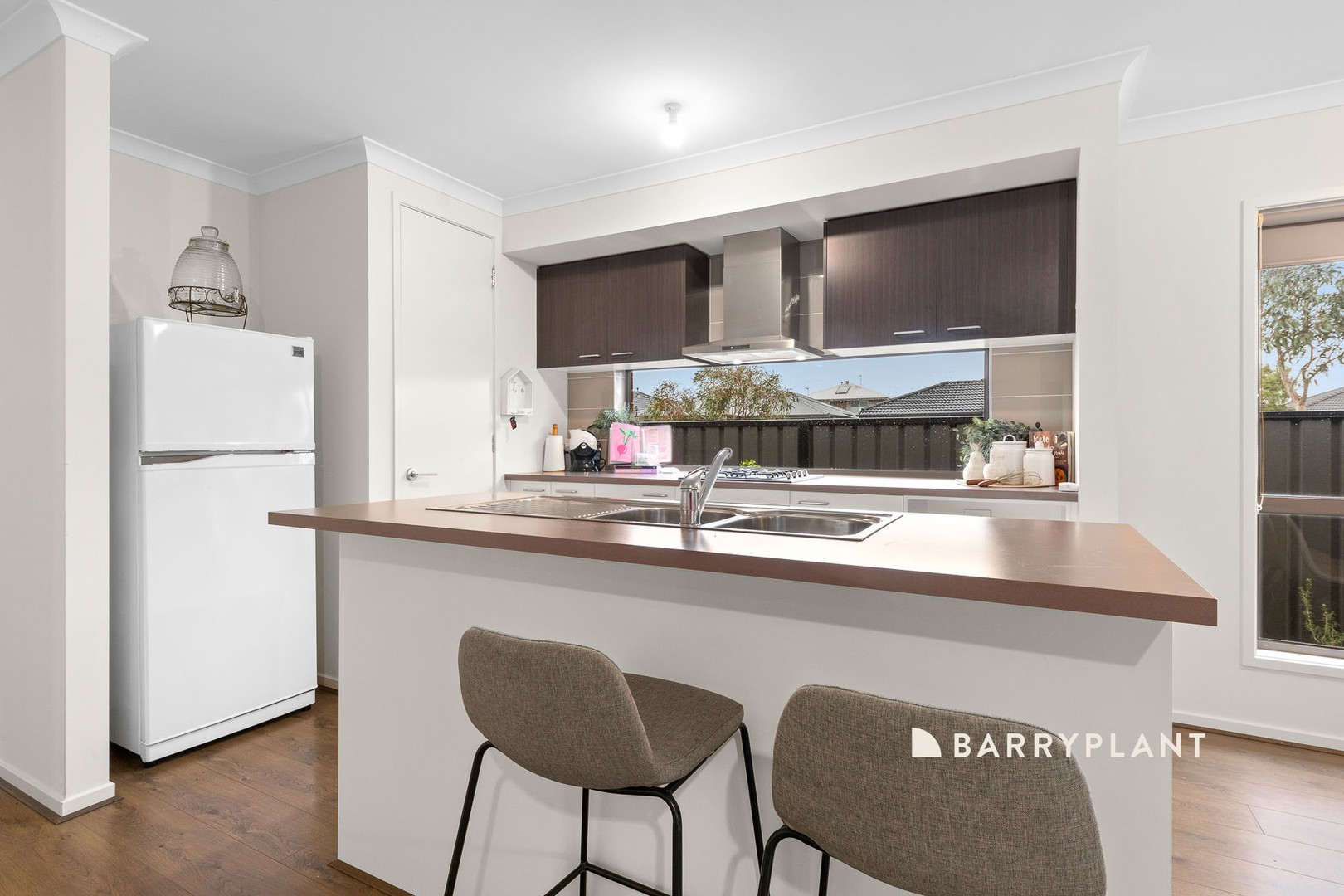 10 Bradshaw Way, Clyde North, VIC 3978, Cranbourne East - Thumbnail 3