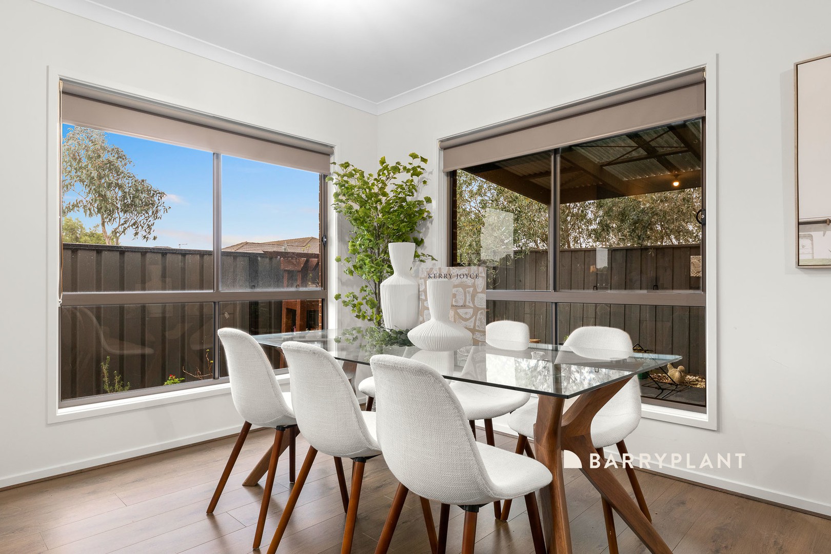 10 Bradshaw Way, Clyde North, VIC 3978, Cranbourne East - Thumbnail 5