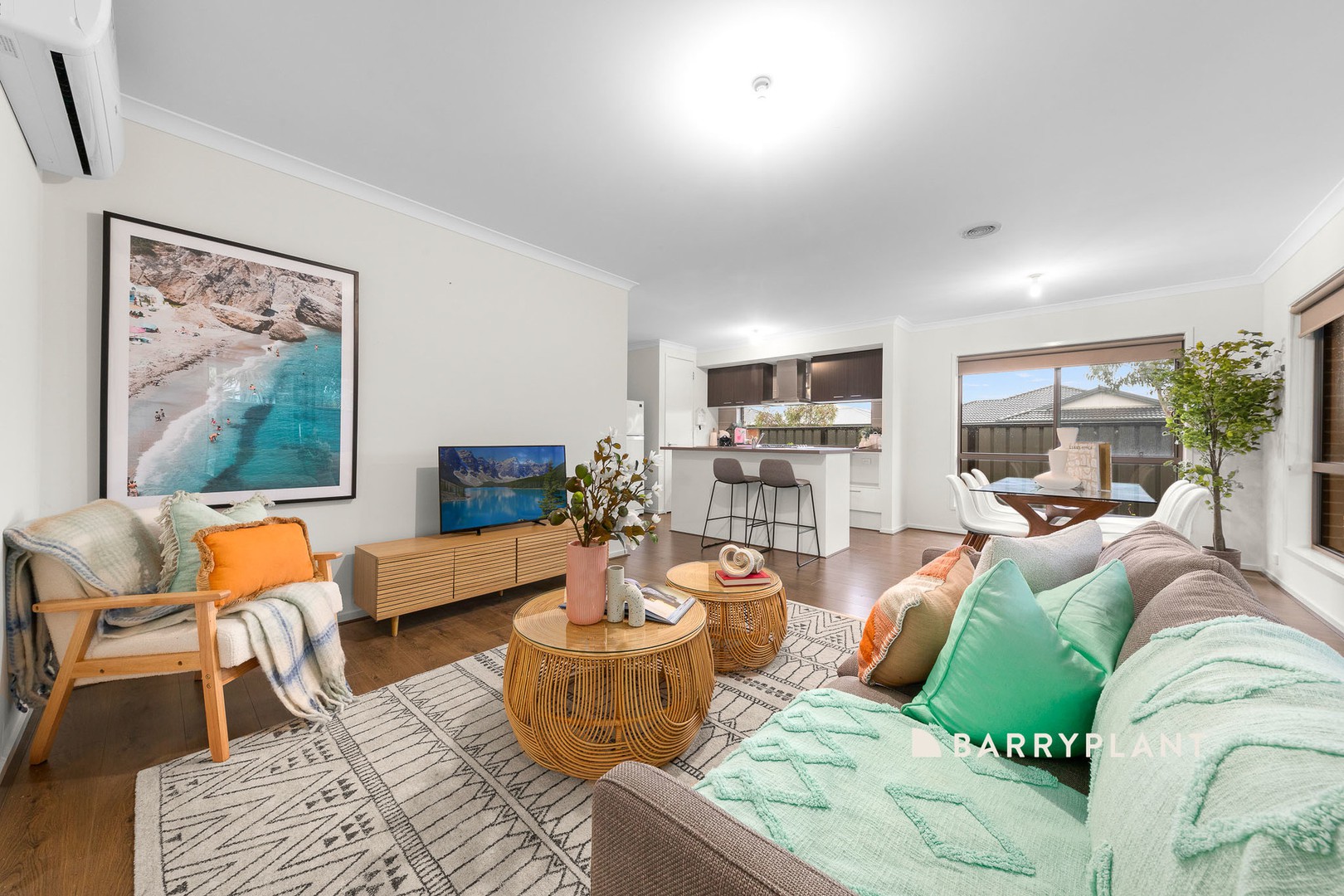 10 Bradshaw Way, Clyde North, VIC 3978, Cranbourne East - Thumbnail 7