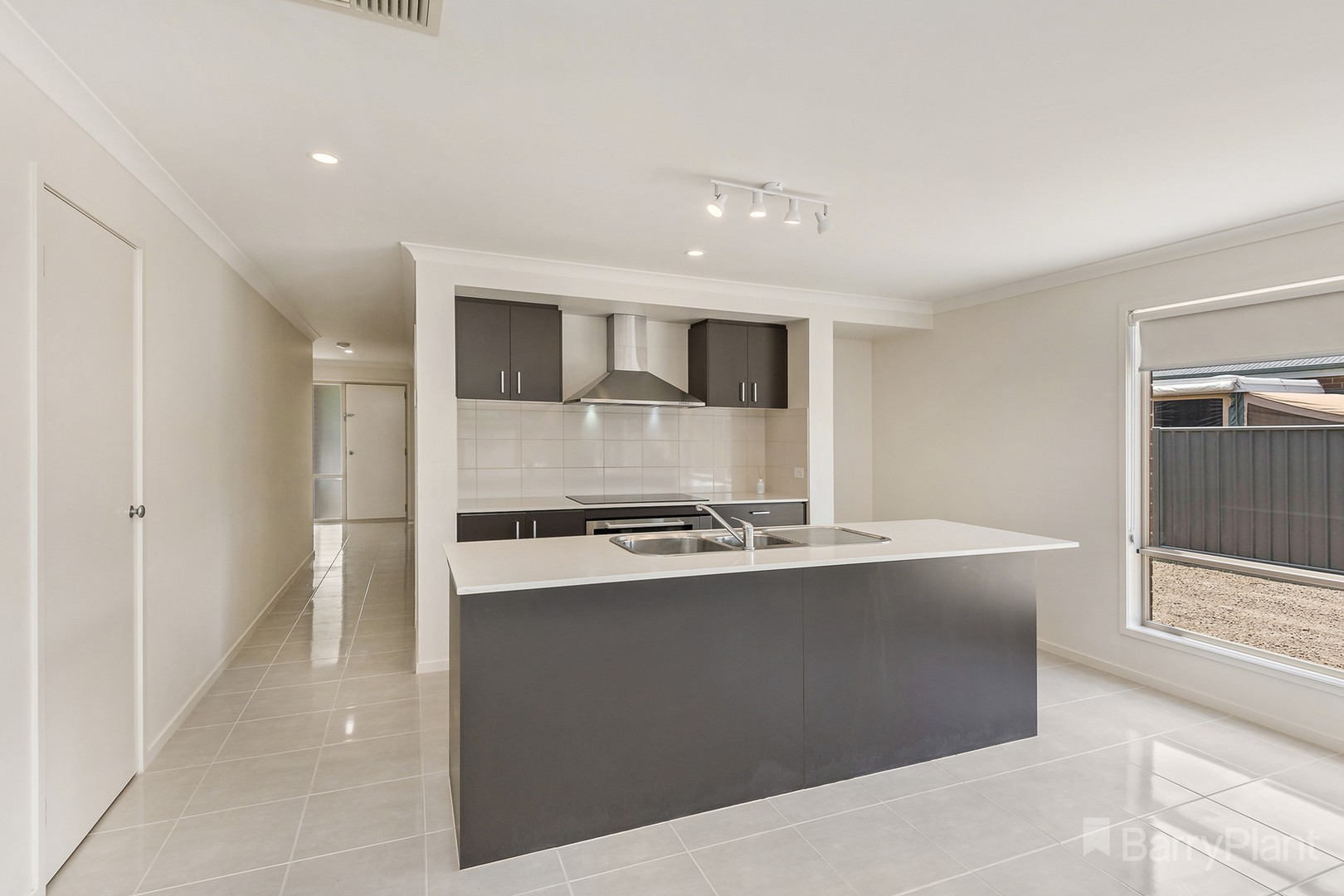 10 Brampton Way, Marong, VIC 3515 - Thumbnail 2 - 18/01/2023
