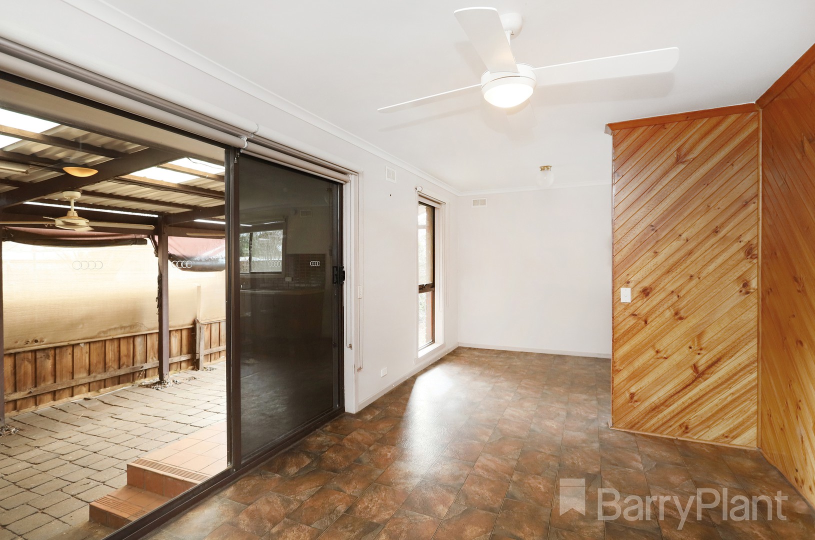 10 Bridgeford Crescent, Melton South, VIC 3338, Melton South - Thumbnail 4