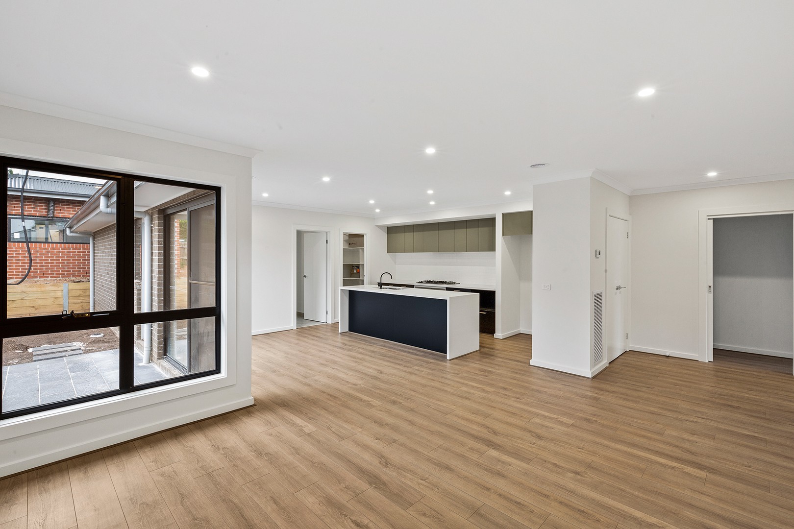 10 Brooklyn Avenue, Frankston, VIC 3199, Frankston - Thumbnail 3