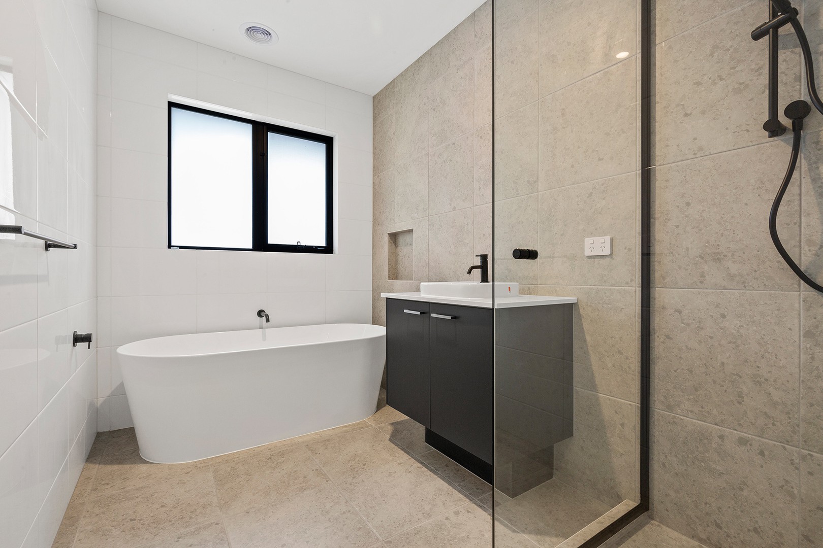 10 Brooklyn Avenue, Frankston, VIC 3199, Frankston - Thumbnail 8