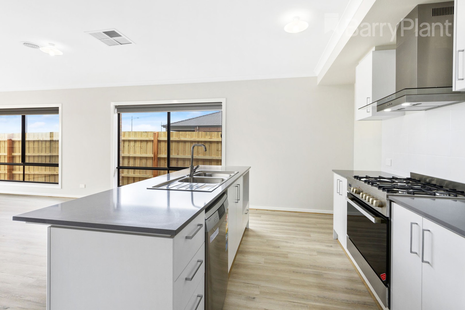 10 Broom Road, Aintree, VIC 3336 - Thumbnail 1 - 22/04/2020