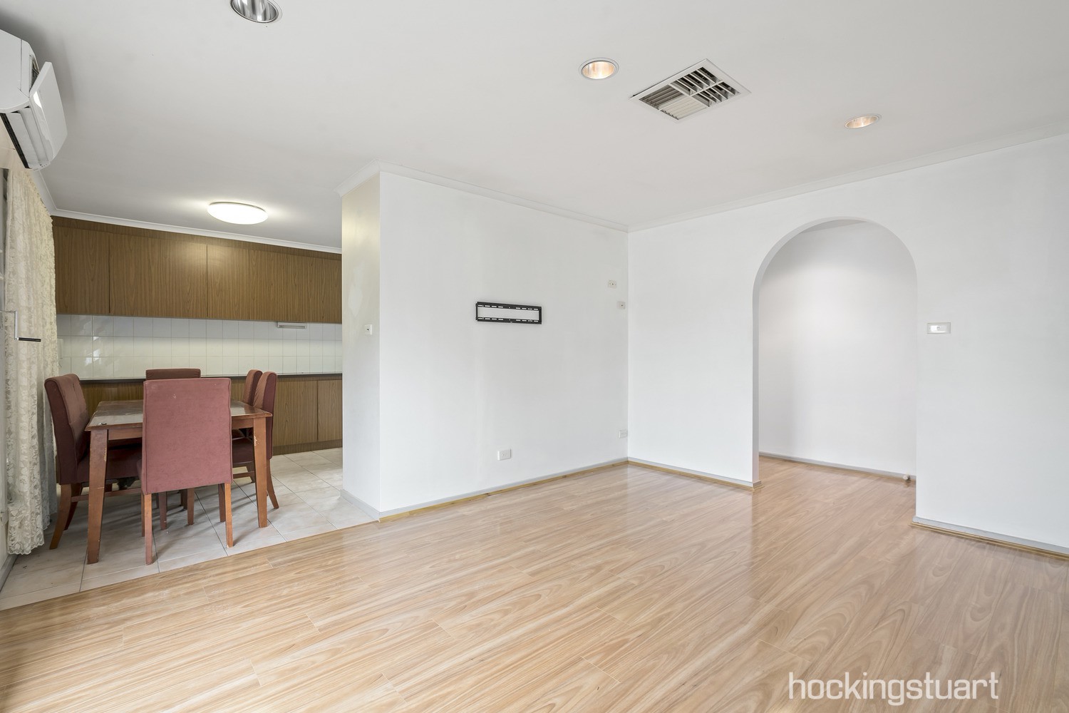 10 Burleigh Road, Melton, VIC 3337, Melton - Thumbnail 2