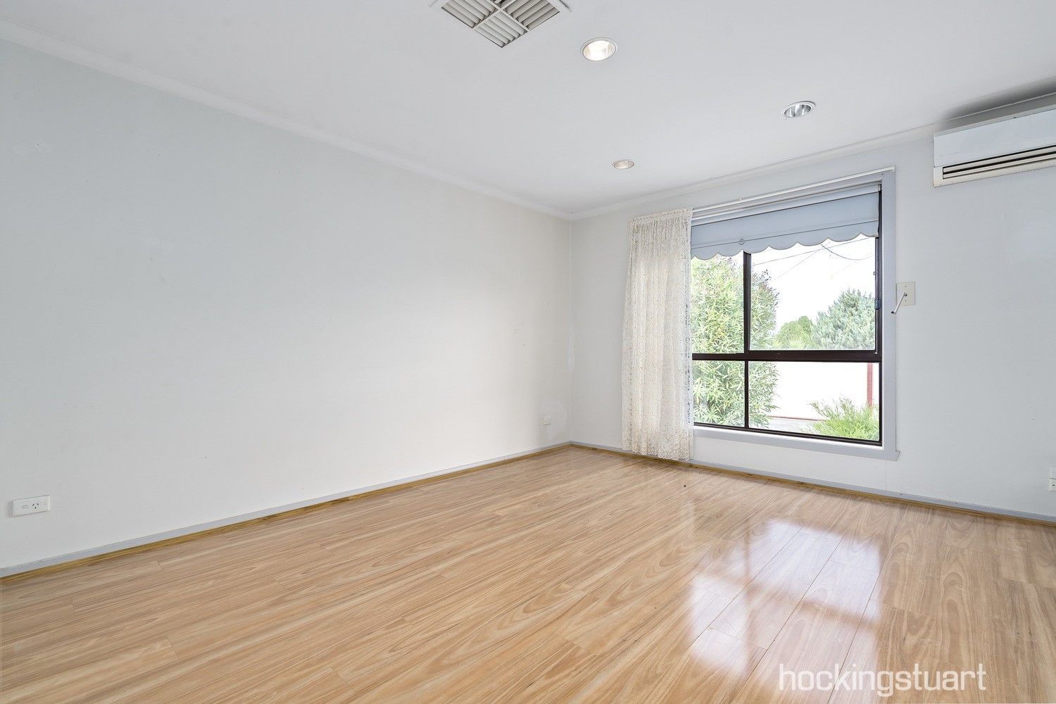 10 Burleigh Road, Melton, VIC 3337, Melton - Thumbnail 3