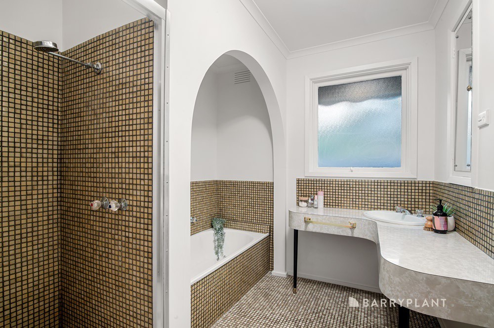 10 Burlington Crescent, Wantirna, VIC 3152, Wantirna - Thumbnail 7