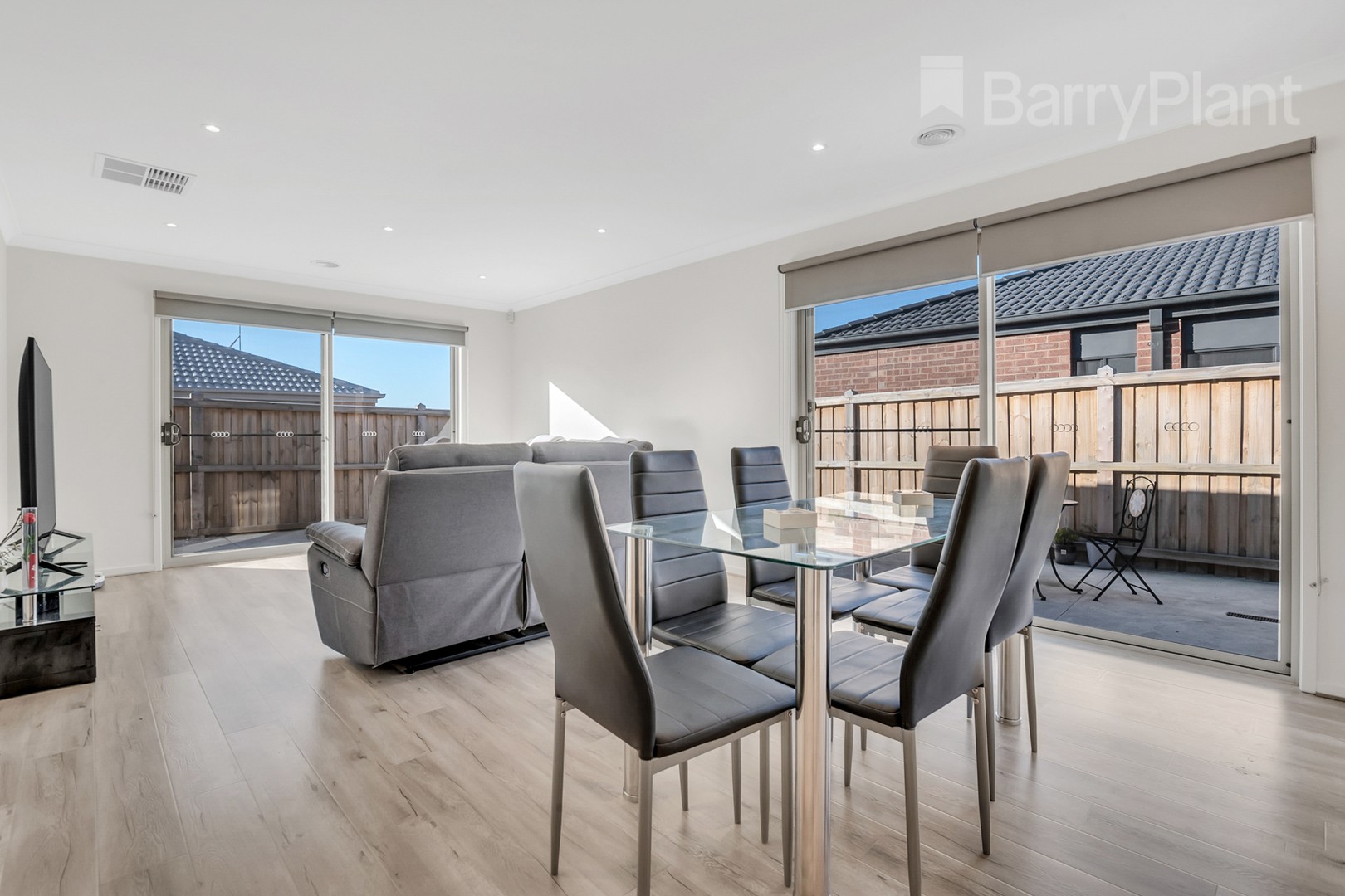 10 Burlington Entrance, Mickleham, VIC 3064, Mickleham - Thumbnail 8