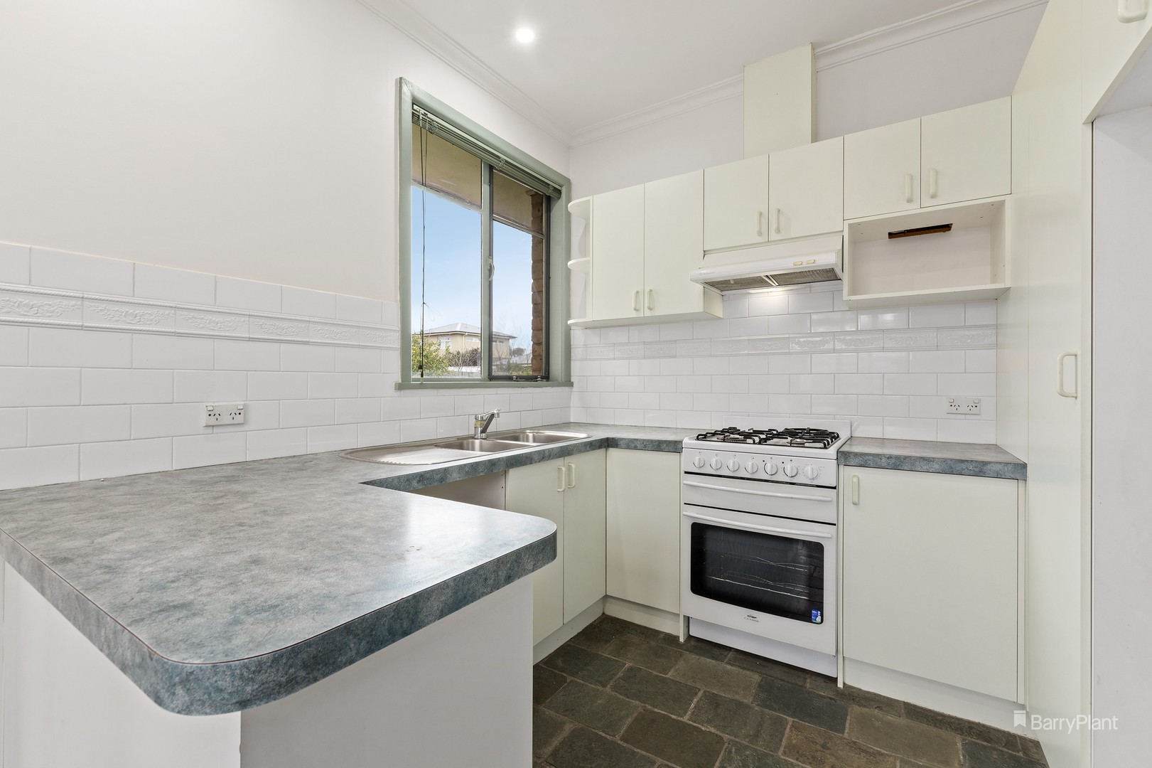 10 Byron Court, Heidelberg Heights, VIC 3081, Heidelberg Heights - Thumbnail 2