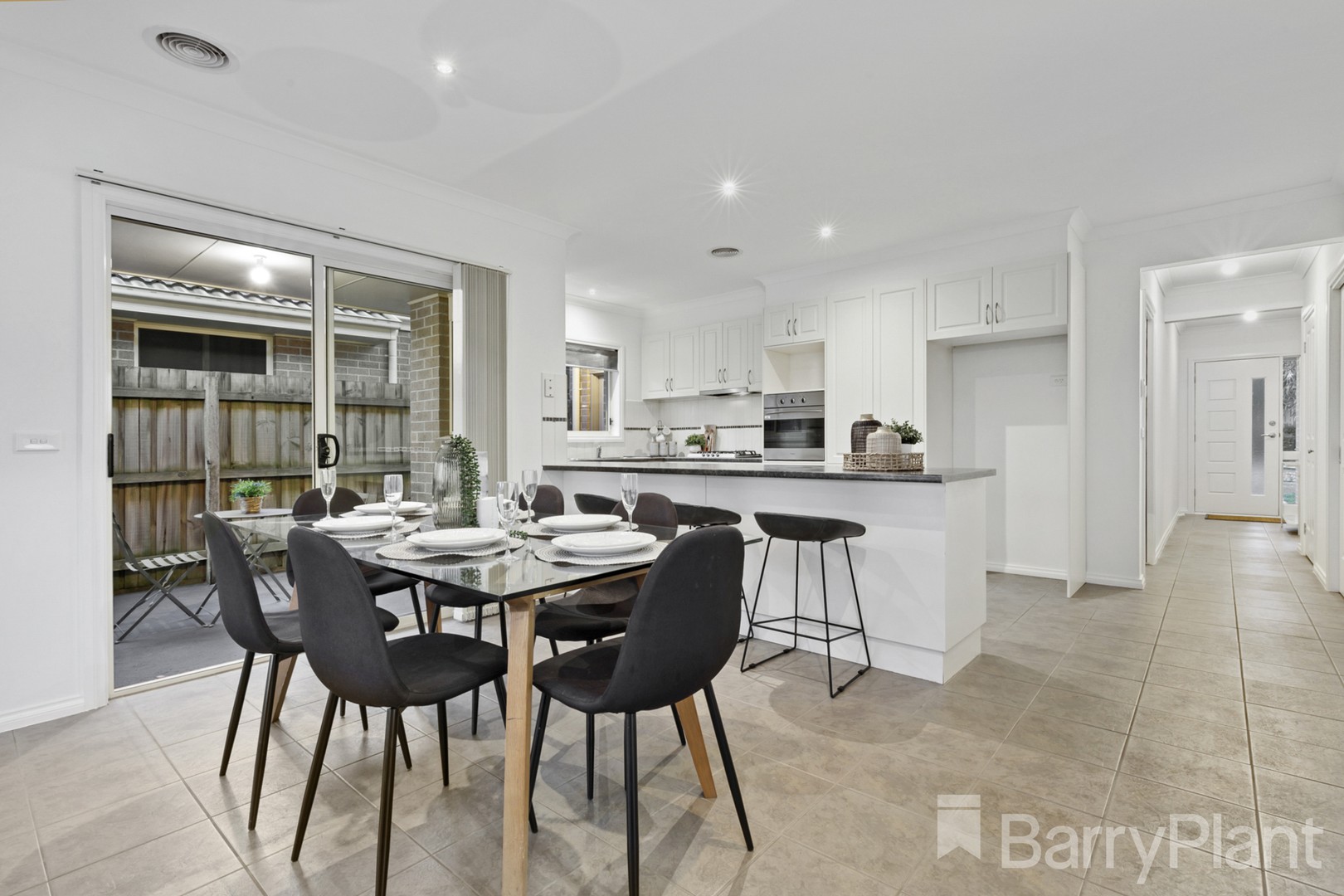10 Camden Close, South Morang, VIC 3752, South Morang - Thumbnail 3