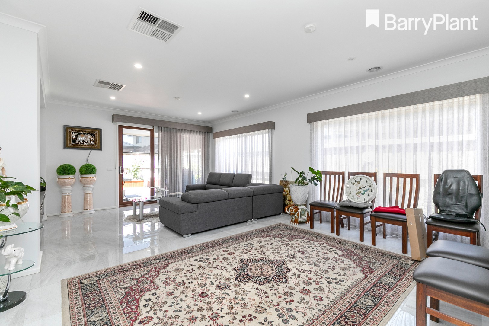 10 Carpathian Drive, Clyde North, VIC 3978, Clyde North - Thumbnail 3