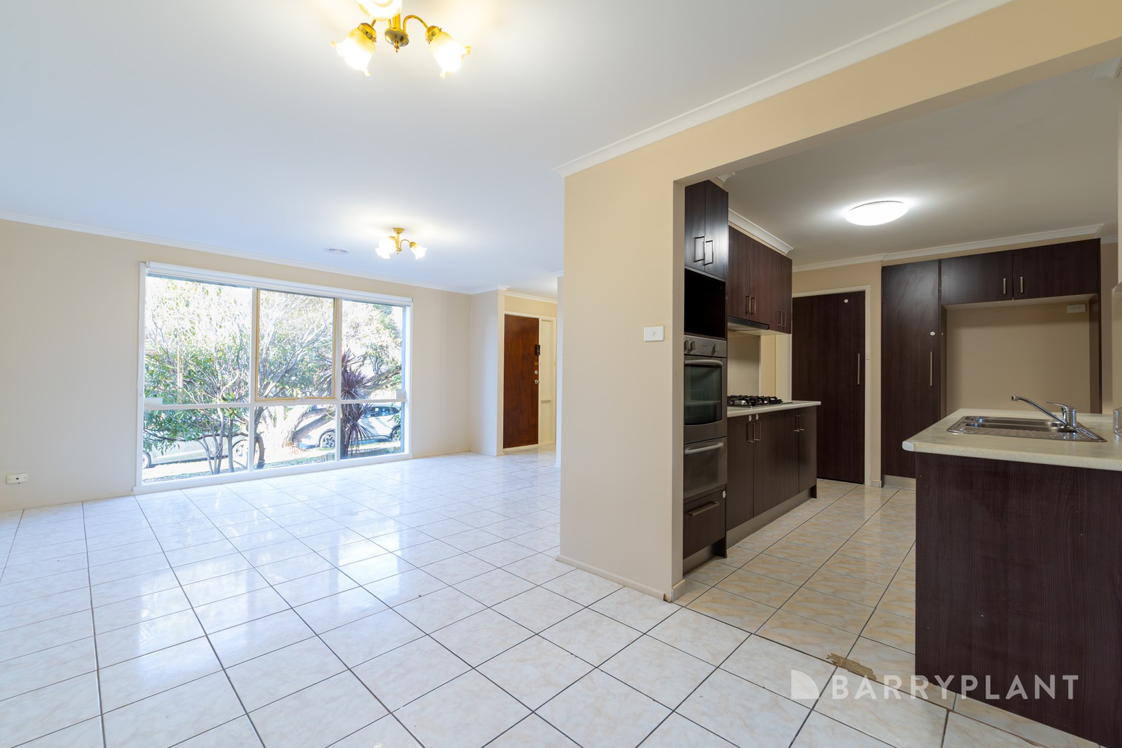 10 Cassinia Crescent, Meadow Heights, VIC 3048, Meadow Heights - Thumbnail 3