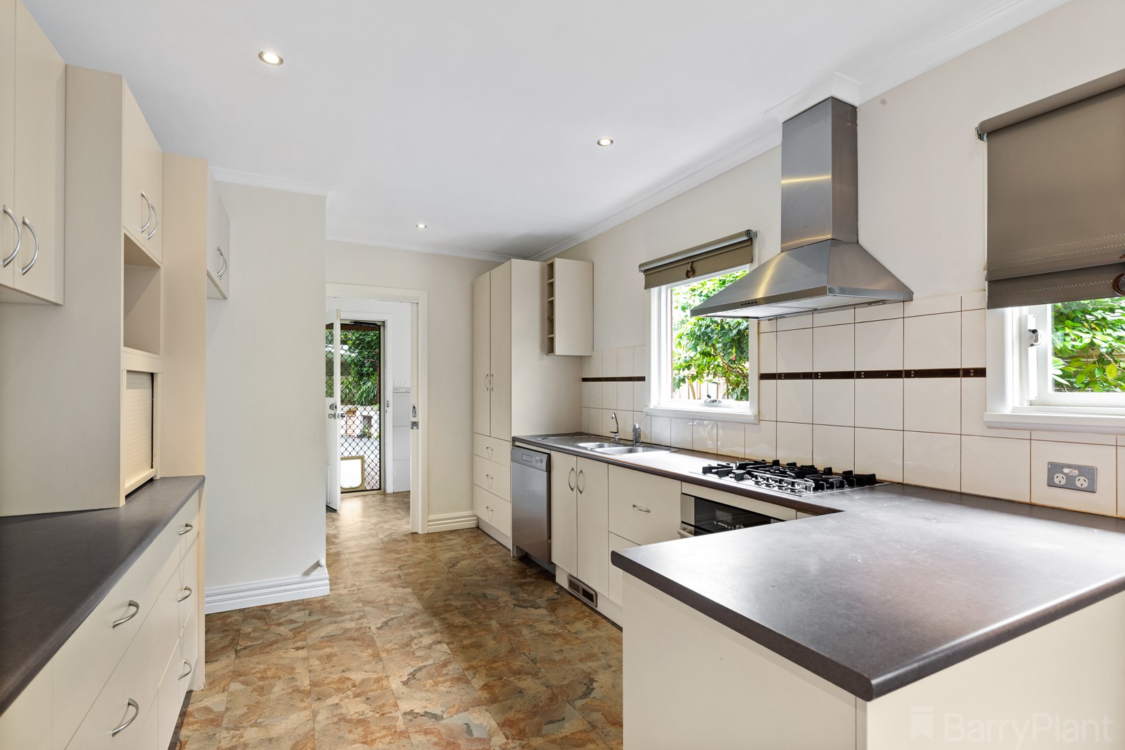 10 Catherine Street, Ringwood, VIC 3134, Ringwood - Thumbnail 2