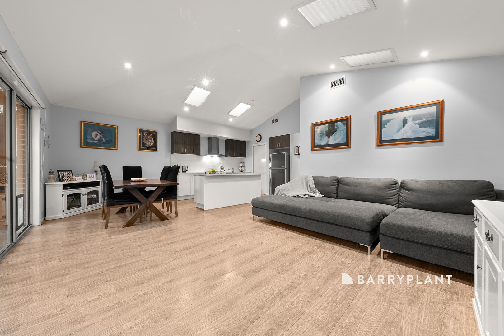 10 Chancery Lane, Cranbourne East, VIC 3977, Cranbourne East - Thumbnail 3