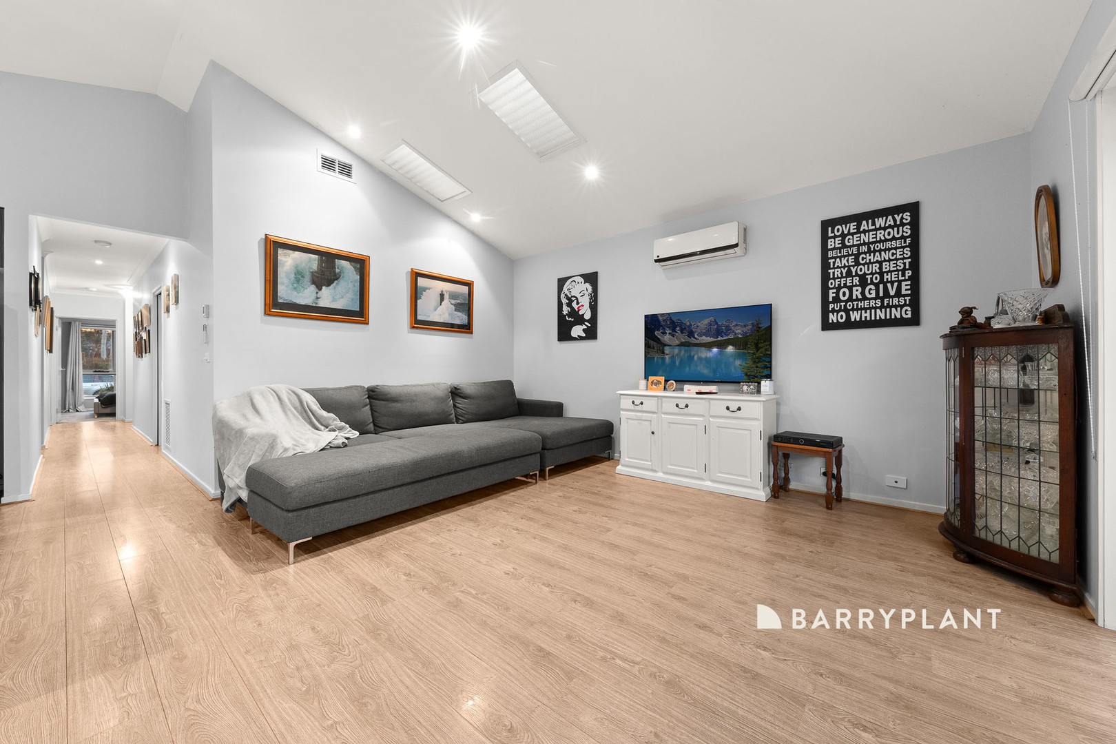 10 Chancery Lane, Cranbourne East, VIC 3977, Cranbourne East - Thumbnail 4