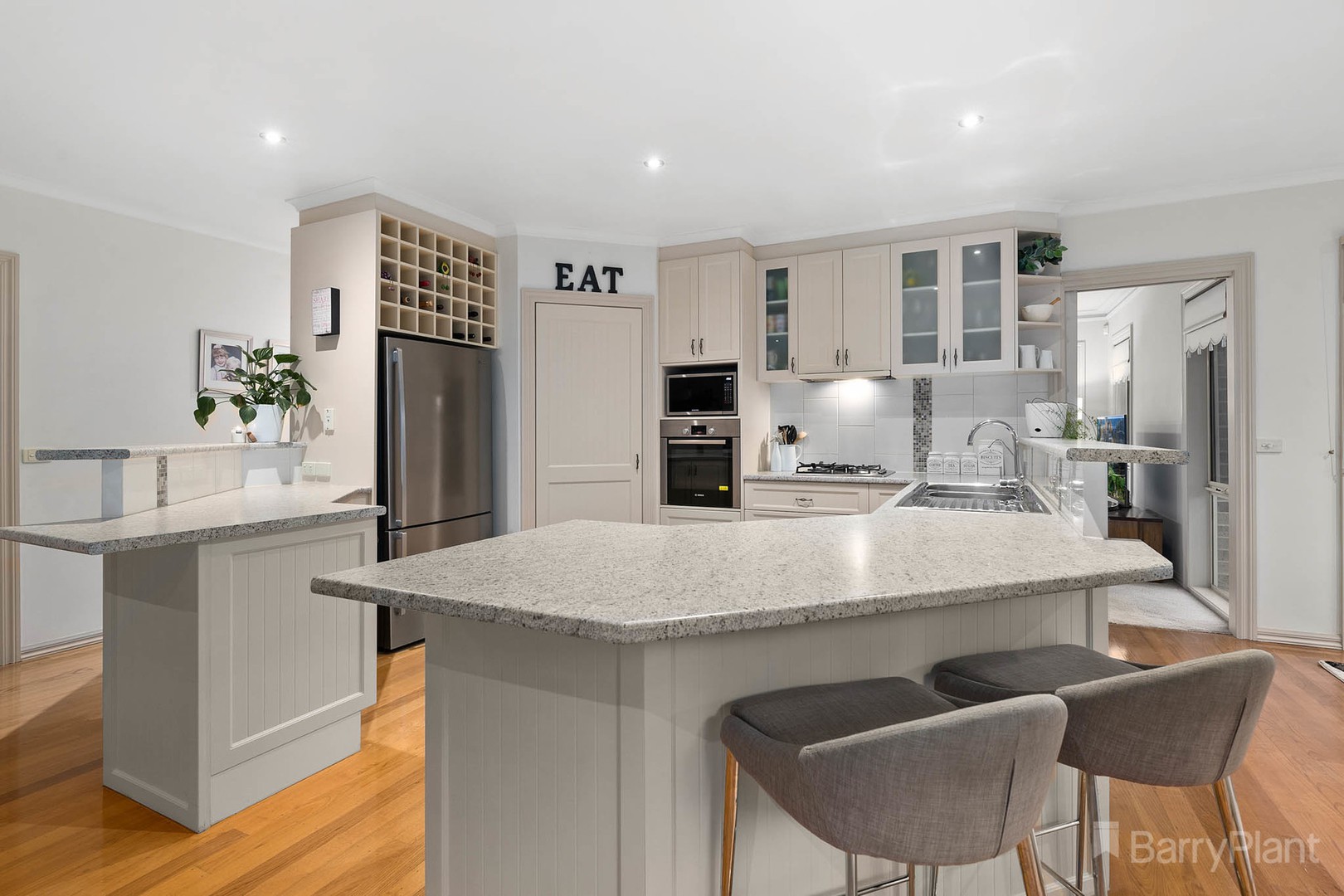 10 Charing Cross Place, Narre Warren, VIC 3805, Narre Warren - Thumbnail 8