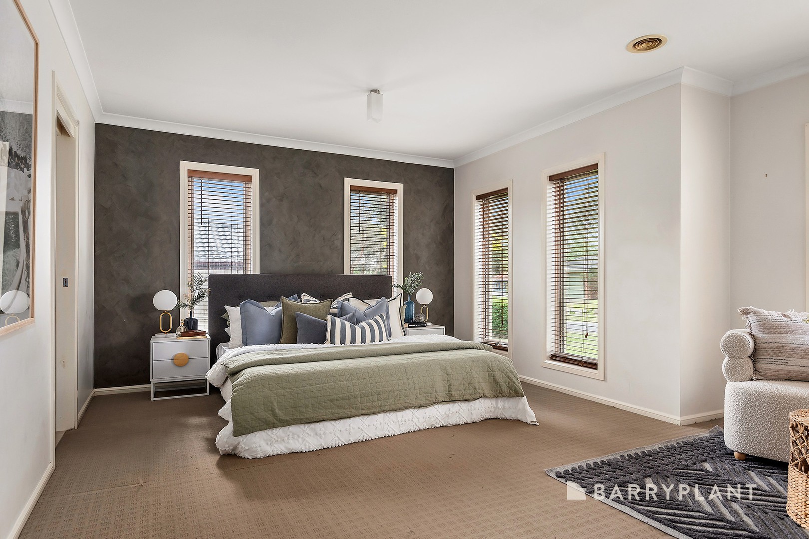 10 Charles Conder Place, Berwick, VIC 3806 - Thumbnail 2 - 13/10/2025