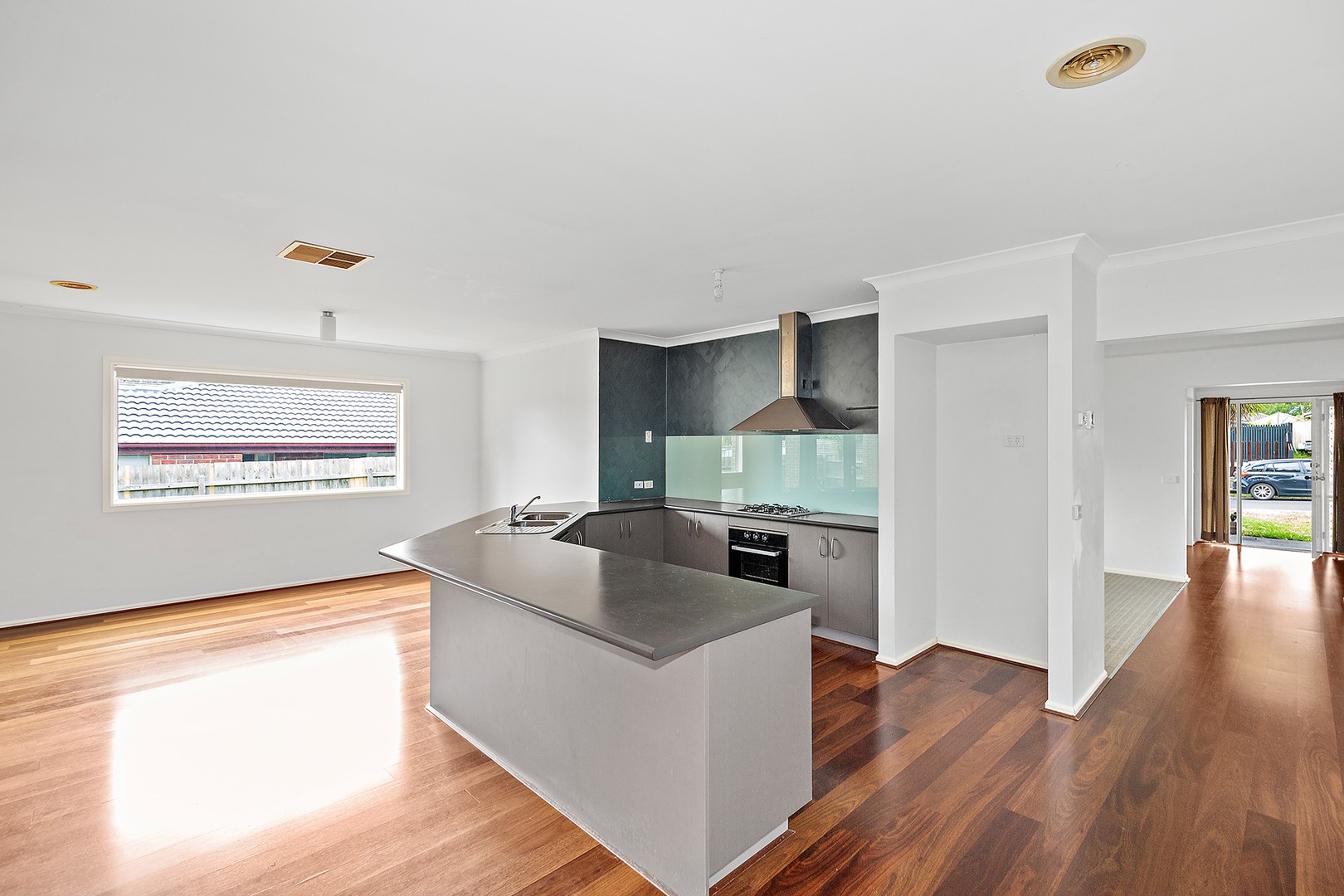 10 Charles Conder Place, Berwick, VIC 3806, Berwick - Thumbnail 4