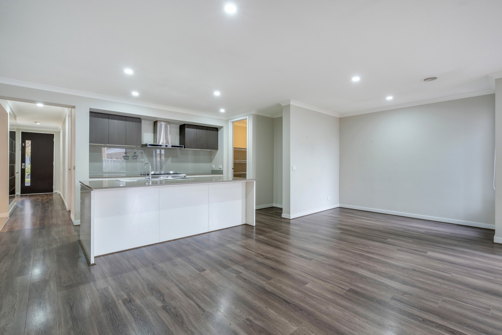 10 Chasseens Road, Wollert, VIC 3750, Wollert - Thumbnail 2