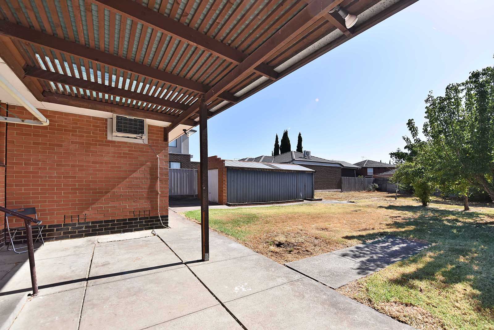 10 Chaumont Dr, Avondale Heights, VIC 3034, Avondale Heights - Thumbnail 6