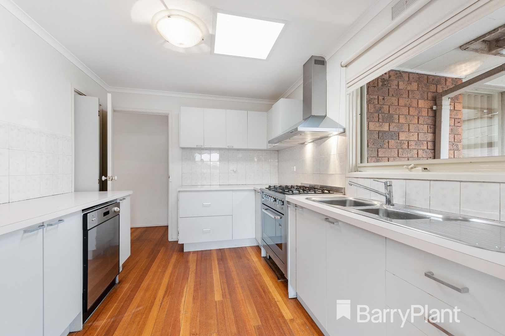 10 Chauvel StreetMelton South, VIC 3338, Melton South - Thumbnail 3