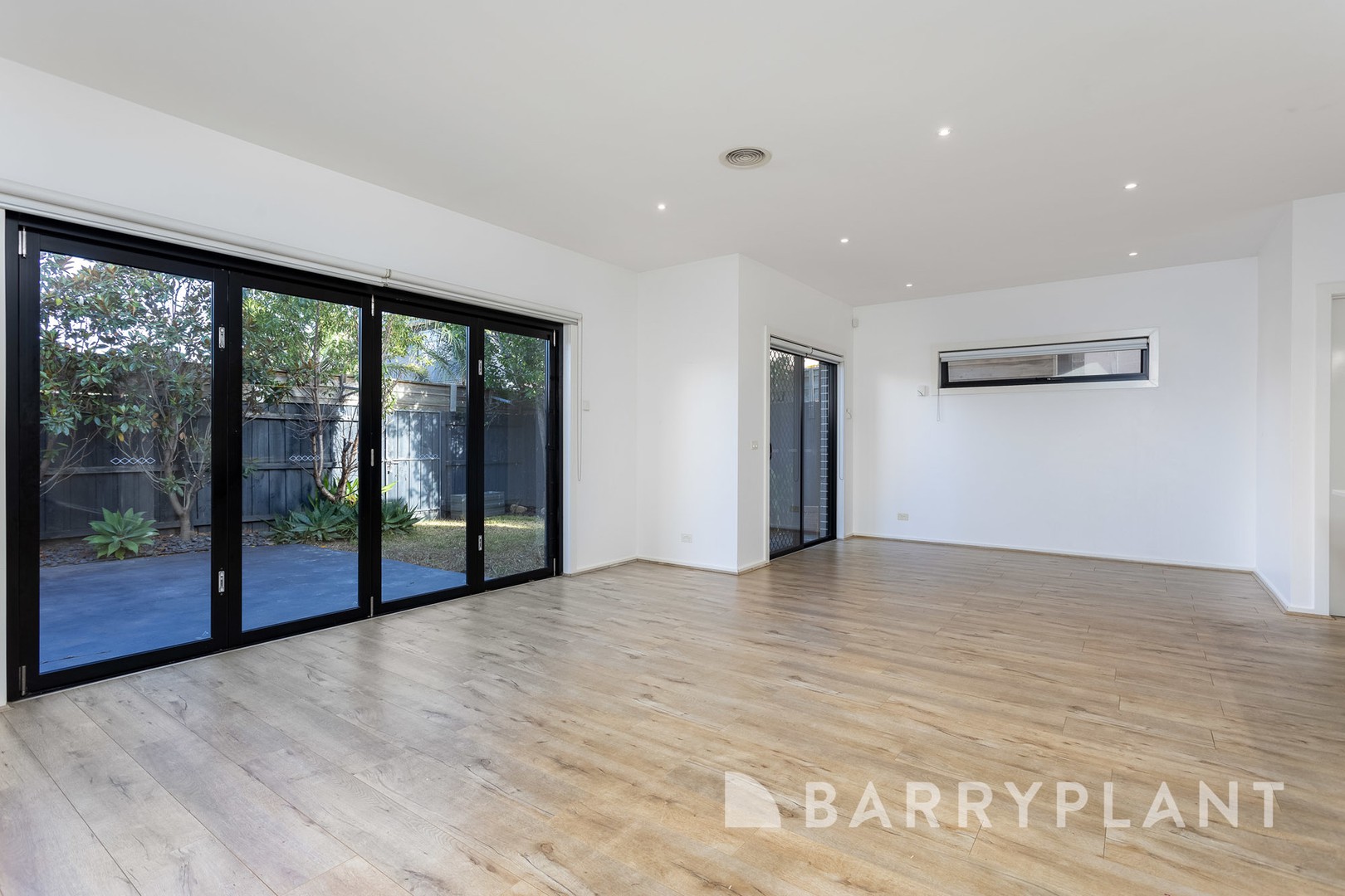 10 Chinook Way, Point Cook, VIC 3030, Point Cook - Thumbnail 4