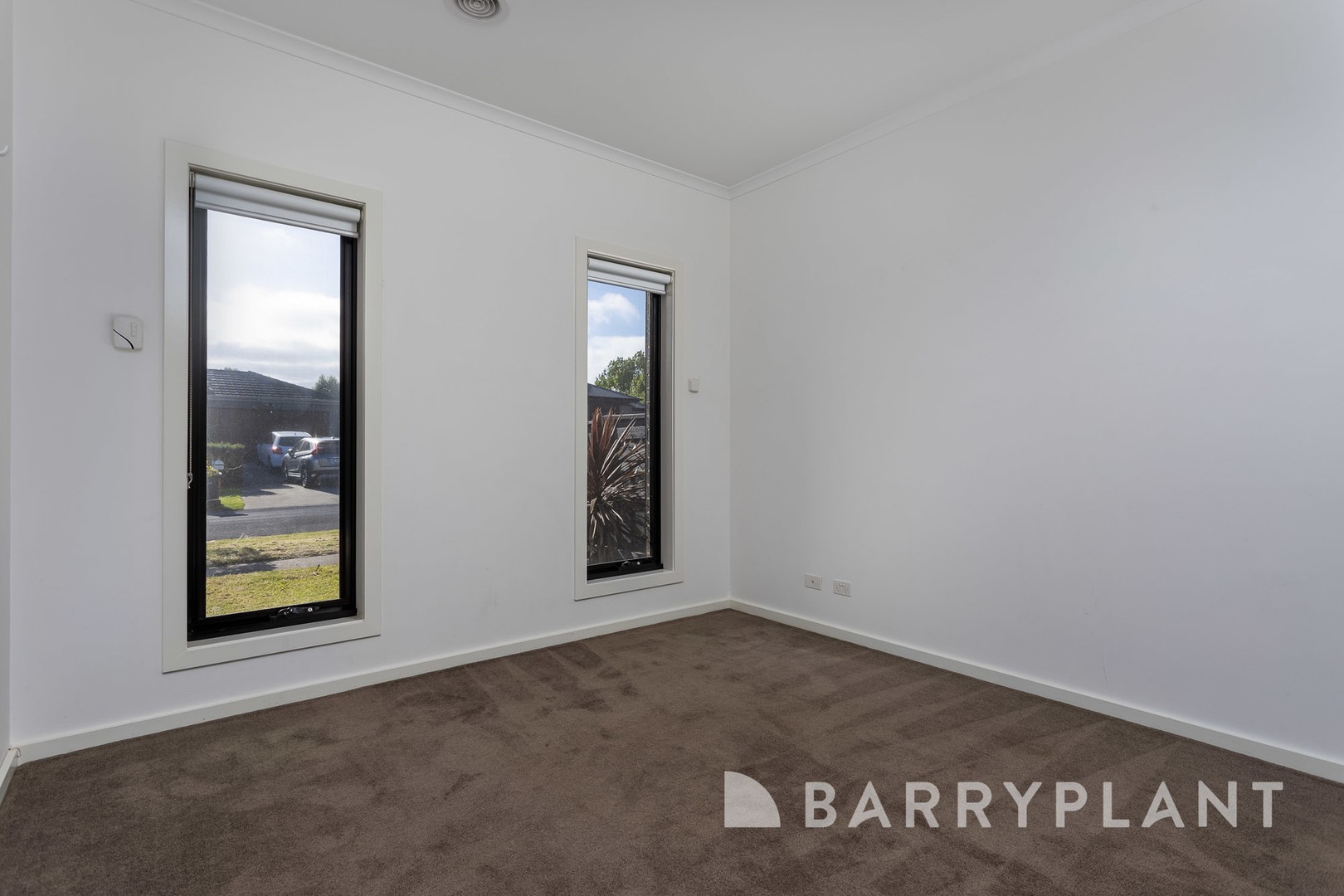 10 Chinook Way, Point Cook, VIC 3030, Point Cook - Thumbnail 5