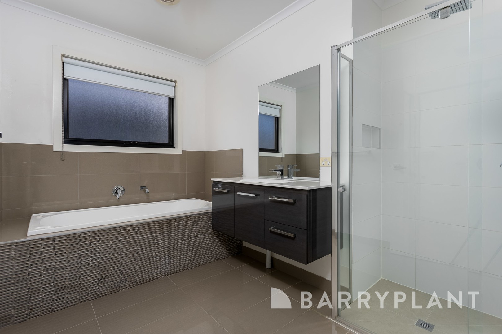 10 Chinook Way, Point Cook, VIC 3030, Point Cook - Thumbnail 7