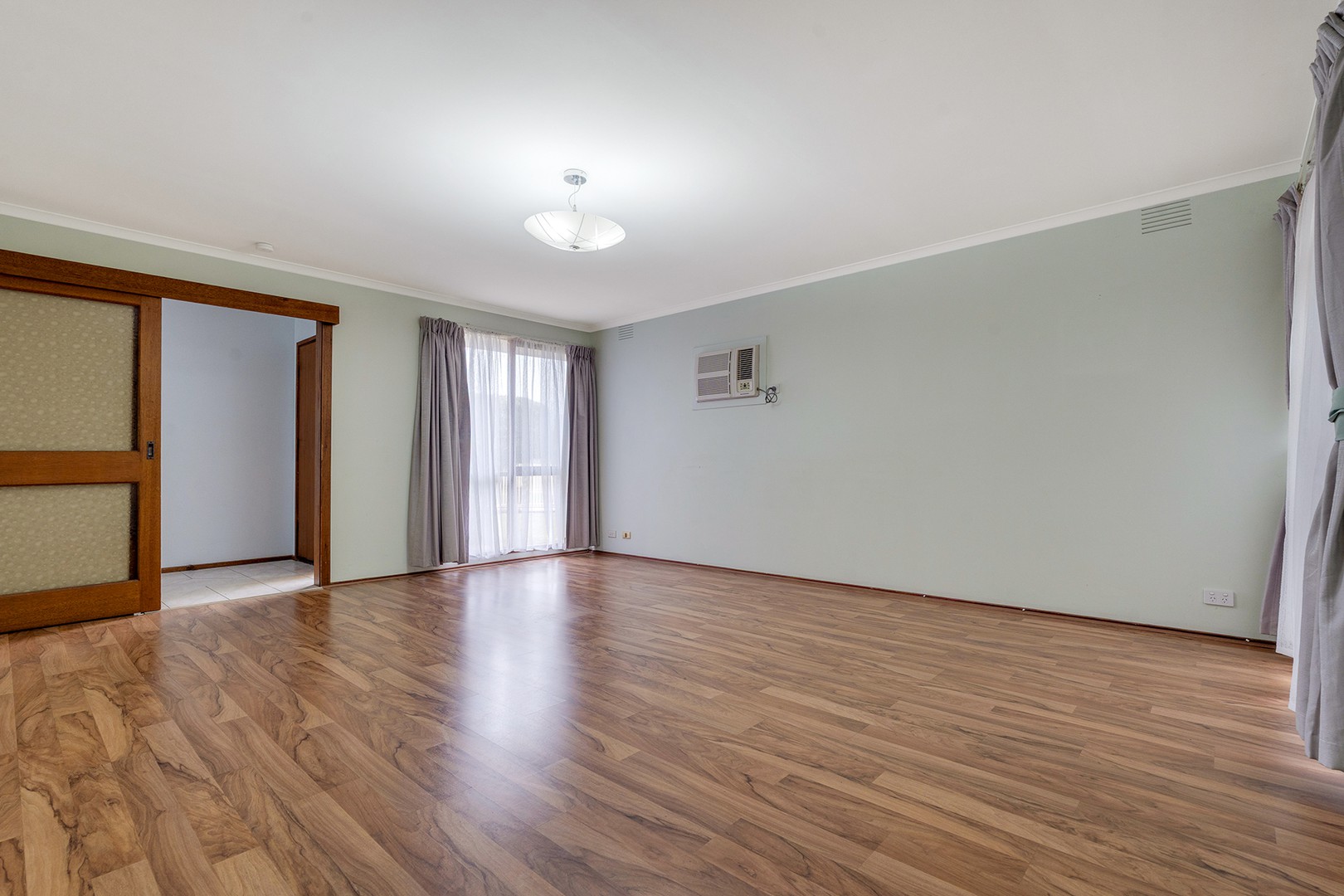 10 Clovelly Drive, Craigieburn, VIC 3064, Craigieburn - Thumbnail 5