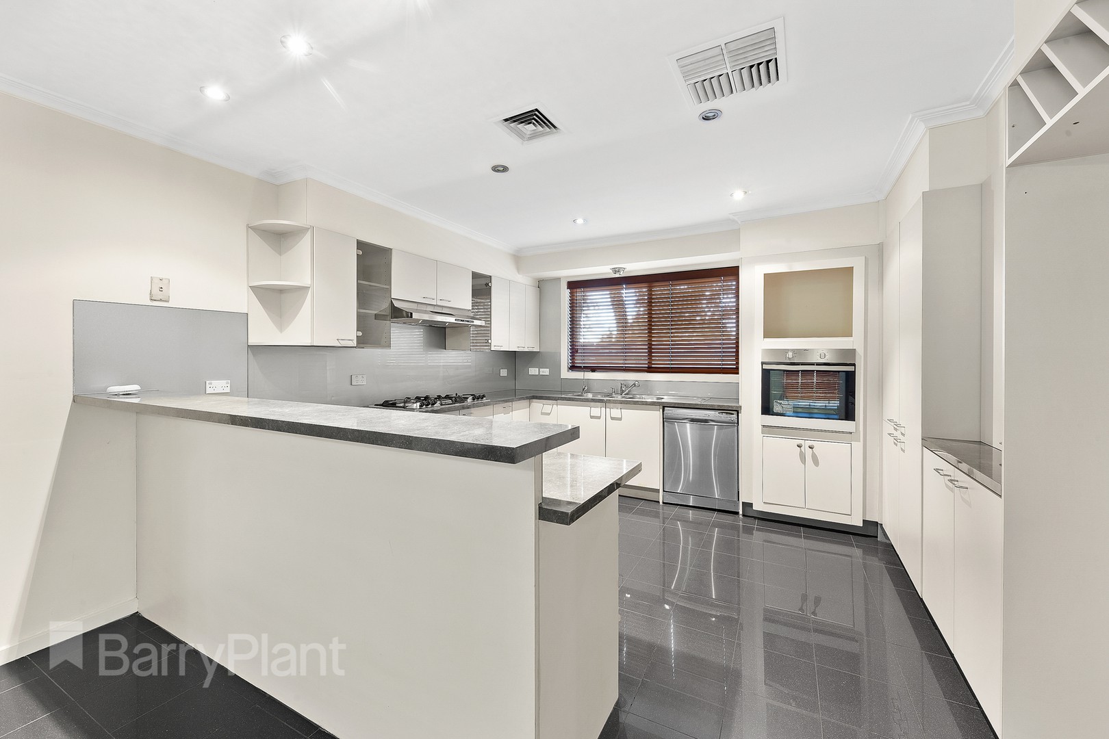 10 Coorong Court, Taylors Lakes, VIC 3038 - Thumbnail 2 - 31/07/2019