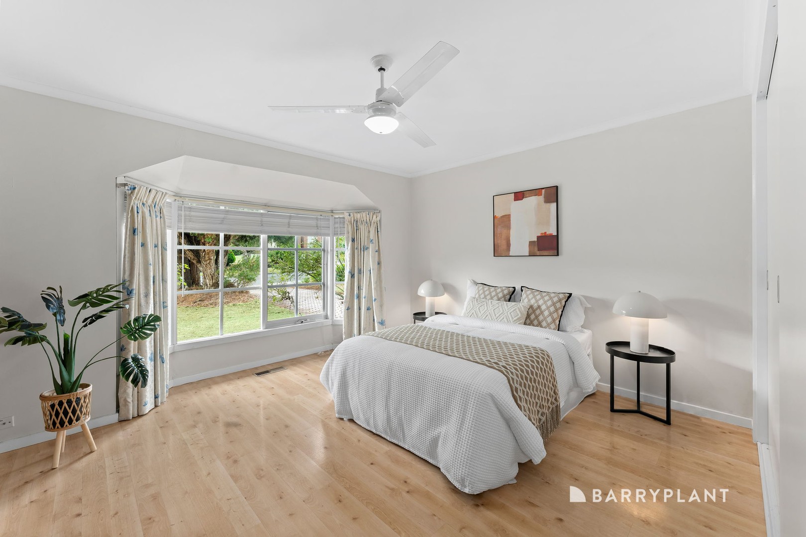 10 Cornelius Drive, Wantirna South, VIC 3152 - Thumbnail 2 - 01/06/2026