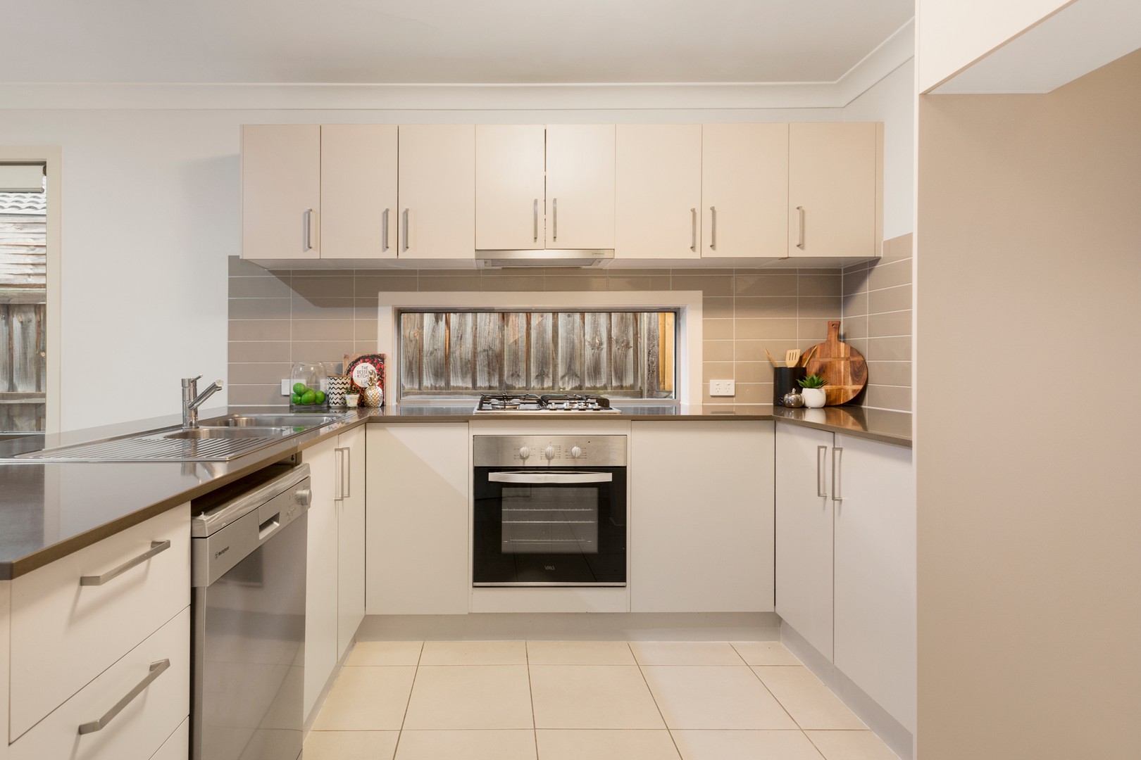 10 Cotswold WayMernda, VIC 3754, Mernda - Thumbnail 5