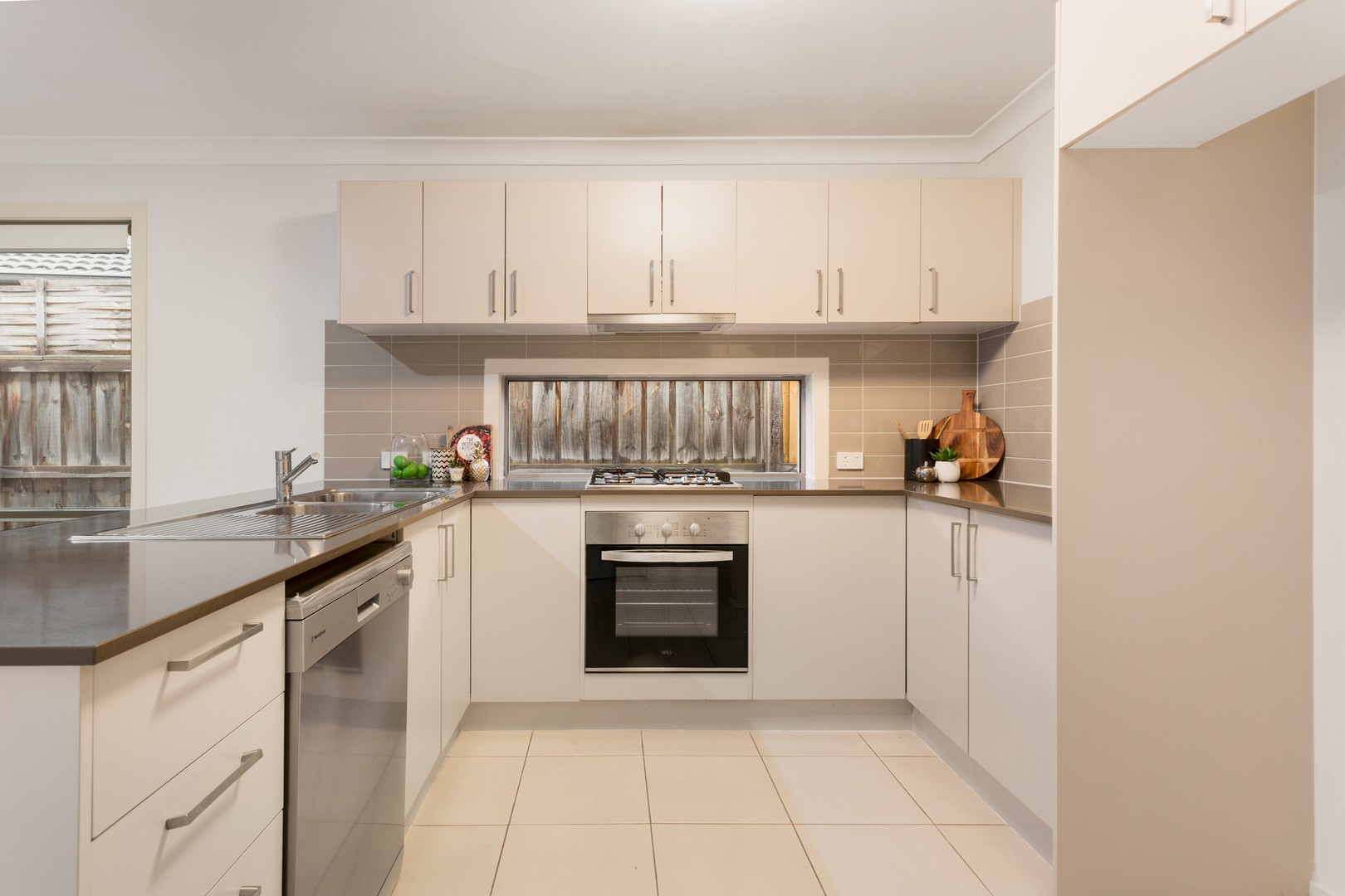 10 Cotswold WayMernda, VIC 3754  - Leased, Mernda - Thumbnail 6