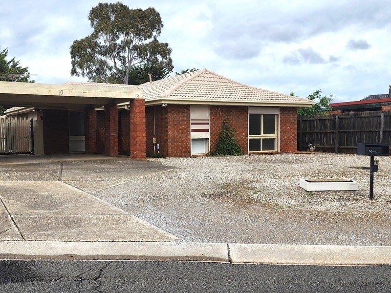 10 Craigmore Place, Melton West, VIC 3337 - Image - 10/11/2025