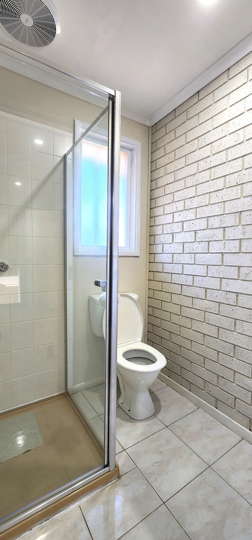 10 Craigmore Place, Melton West, VIC 3337 - Thumbnail 2 - 10/11/2025