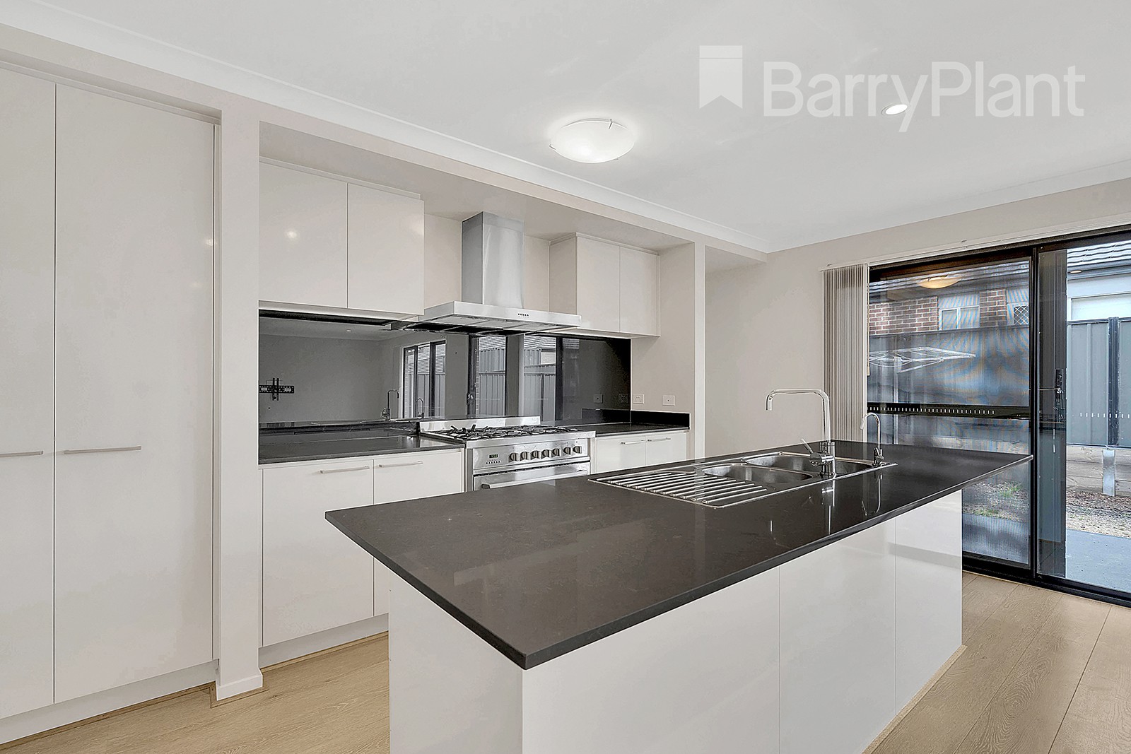 10 Delta Drive, Craigieburn, VIC 3064, Craigieburn - Thumbnail 2
