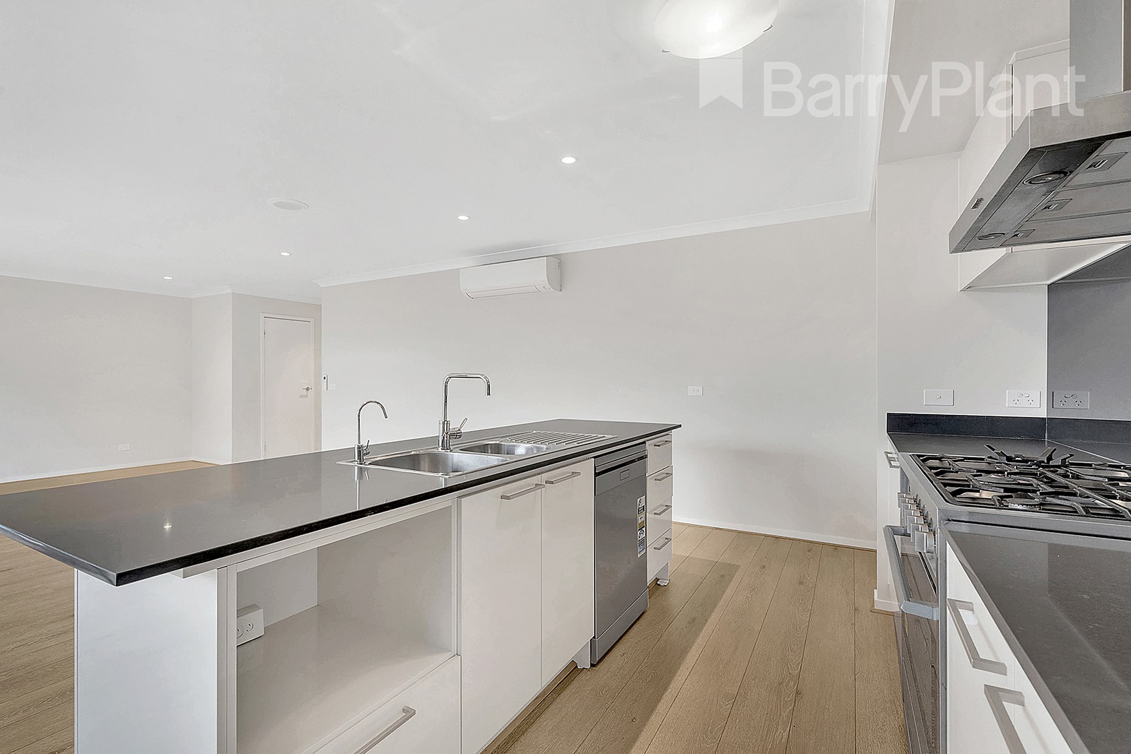 10 Delta Drive, Craigieburn, VIC 3064, Craigieburn - Thumbnail 3