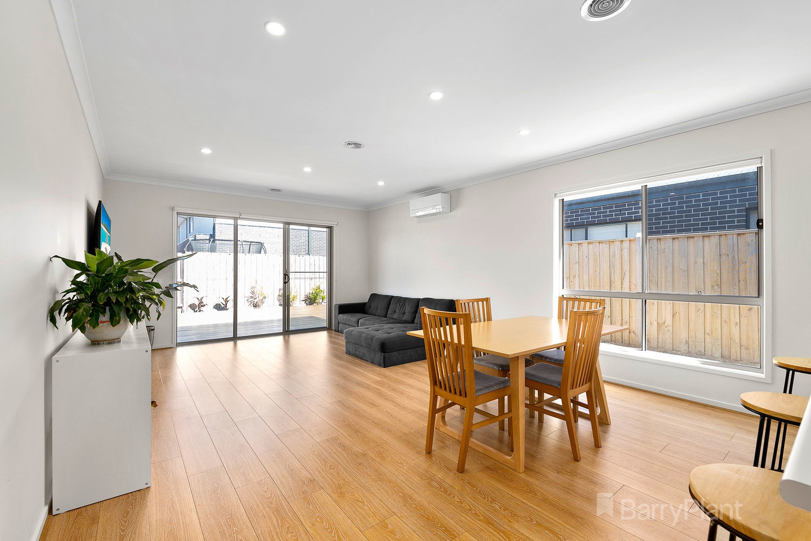 10 Dorkings WayClyde North, VIC 3978, Clyde North - Thumbnail 6