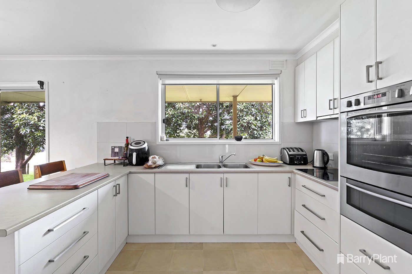 10 Douthie Road, Seville, VIC 3139, Seville - Thumbnail 3